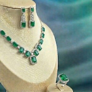 Classic Emerald Necklace